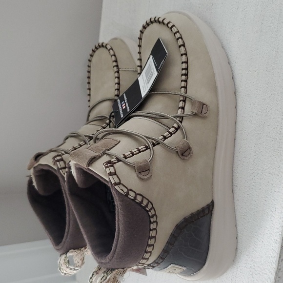 HEY DUDE ELOISE BOOTS - Picture 2 of 11